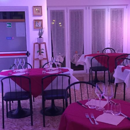Cesate Hotel Del Ponte מראה חיצוני תמונה